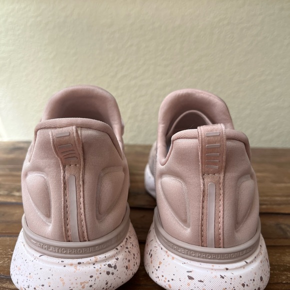 APL Sneaker - Picture 3 of 4